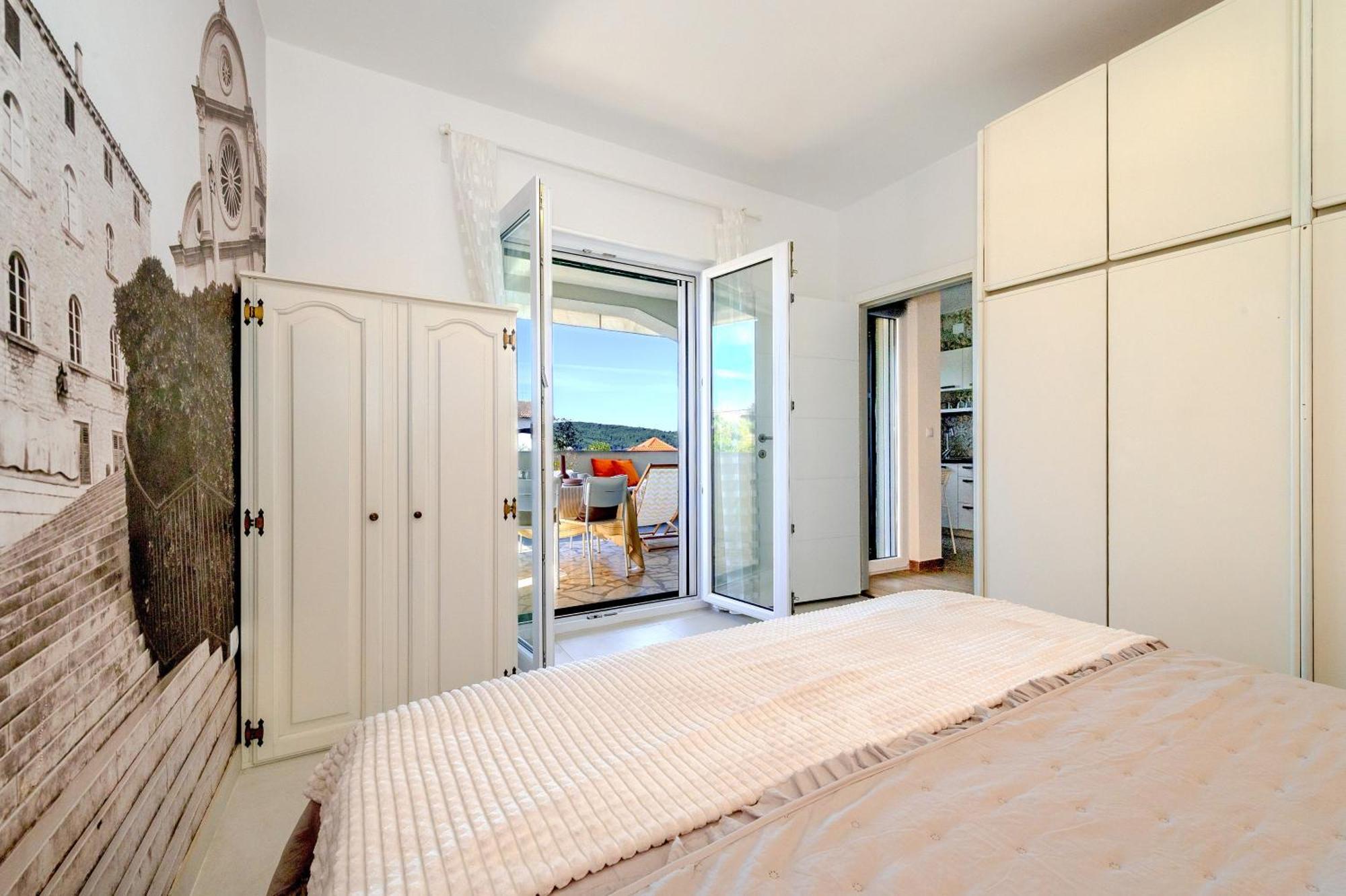 Ojra New Apartment With Seaview Šibenik Eksteriør billede
