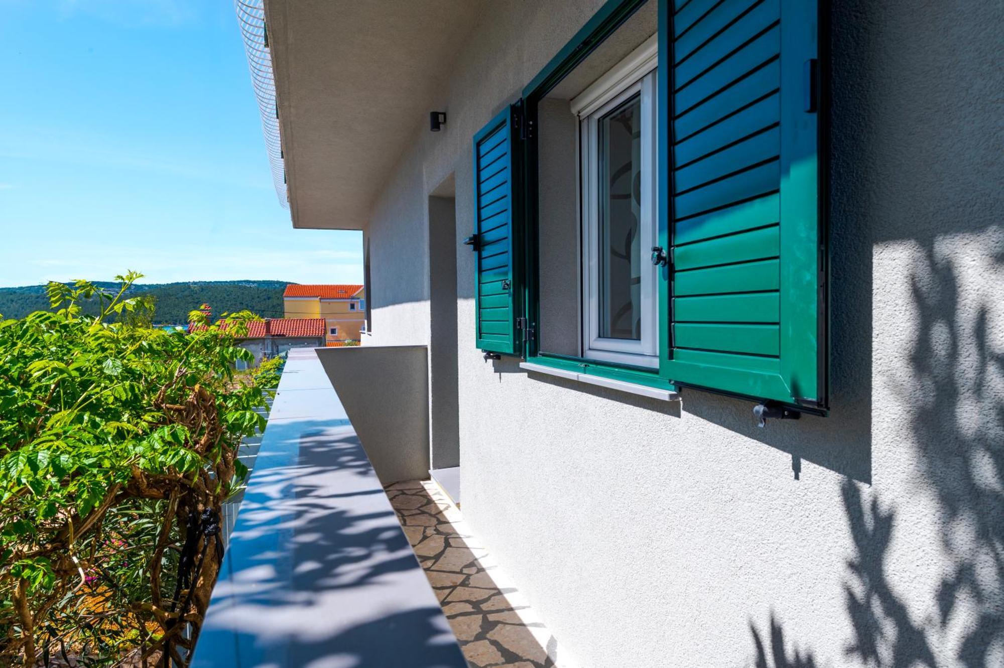 Ojra New Apartment With Seaview Šibenik Eksteriør billede