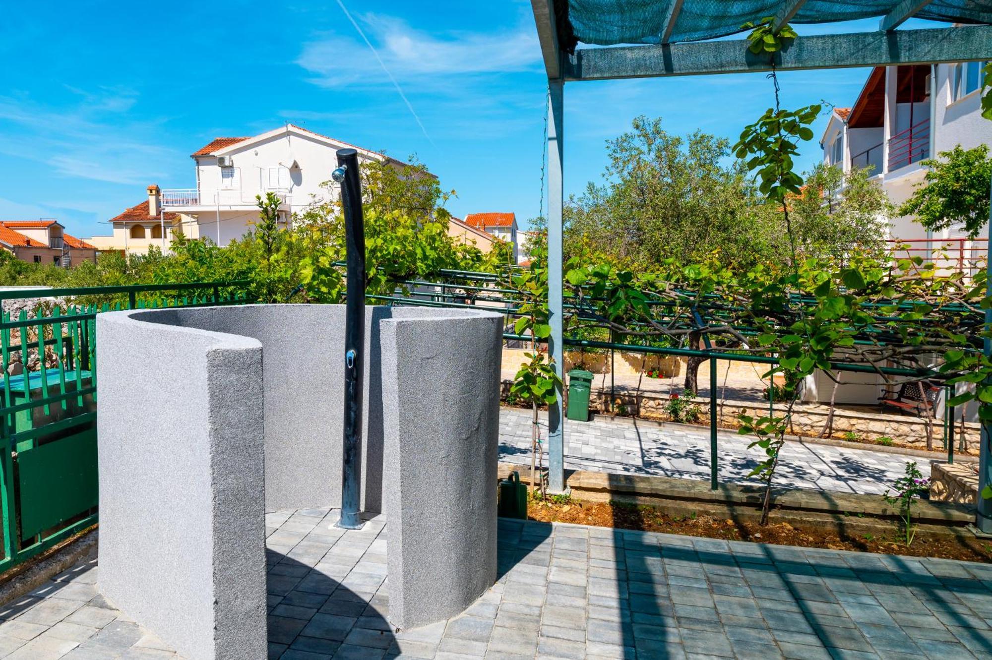 Ojra New Apartment With Seaview Šibenik Eksteriør billede