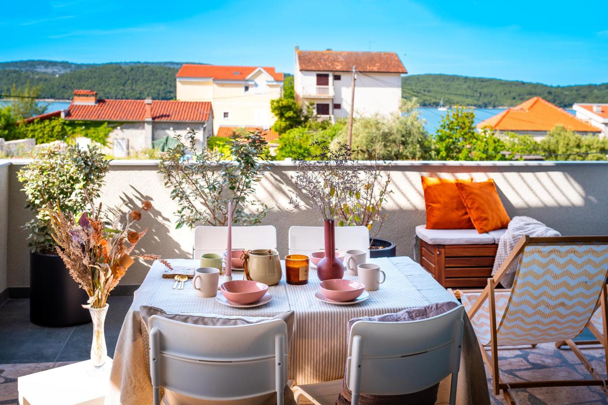 Ojra New Apartment With Seaview Šibenik Eksteriør billede