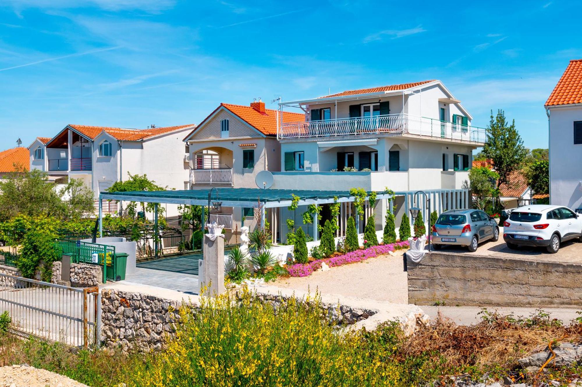 Ojra New Apartment With Seaview Šibenik Eksteriør billede